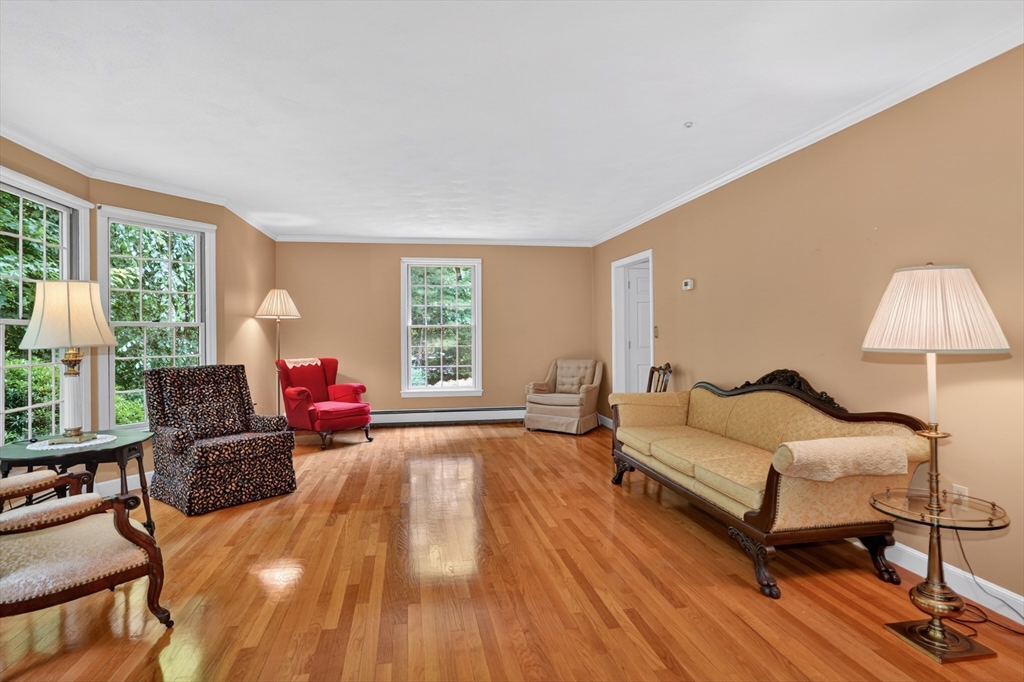17 Maplewood Road Medfield, MA 02052 - Photo 11 of 41
