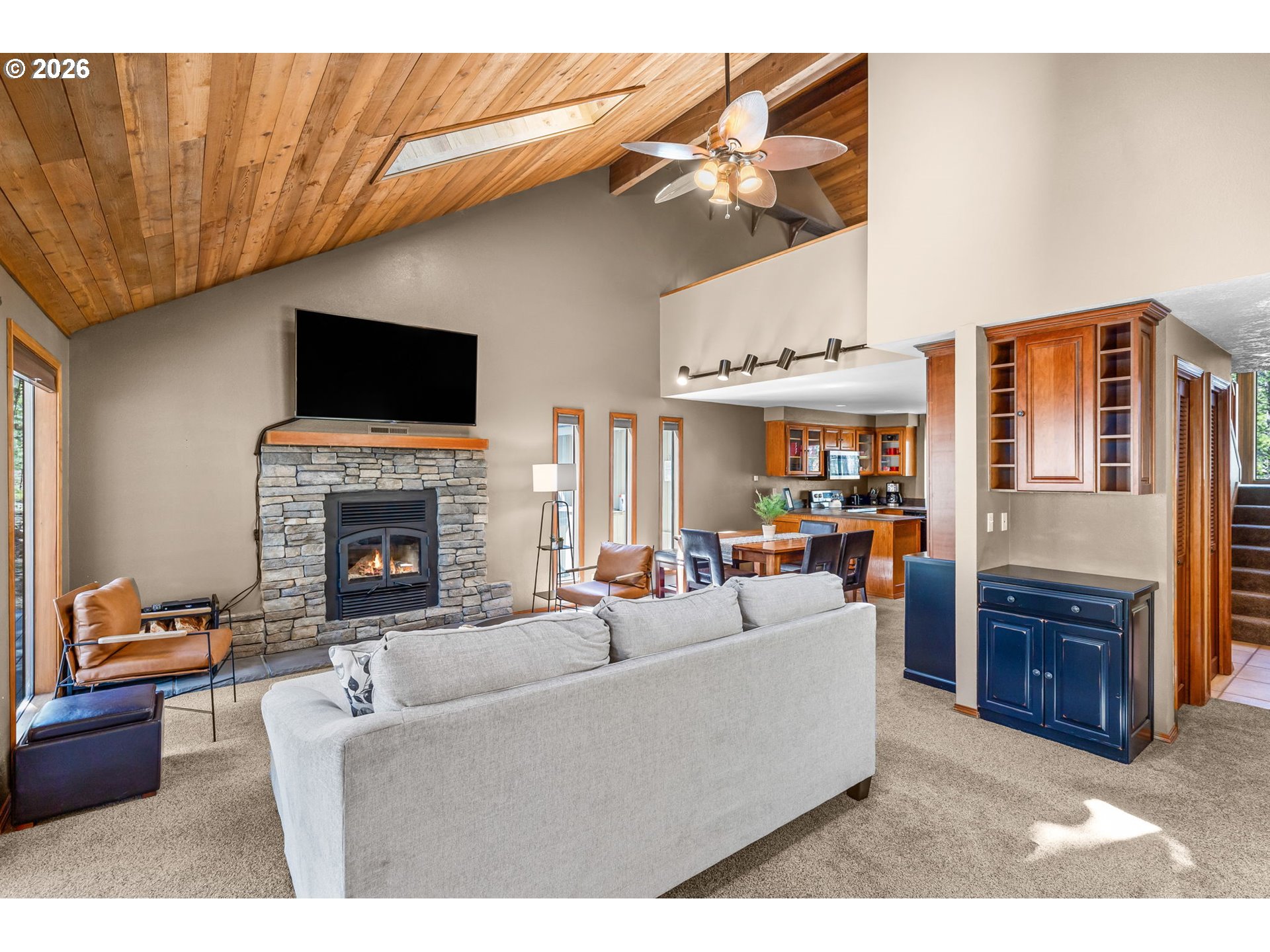 57308 Red Fir Lane Sunriver, OR 97707 - Photo 14 of 38