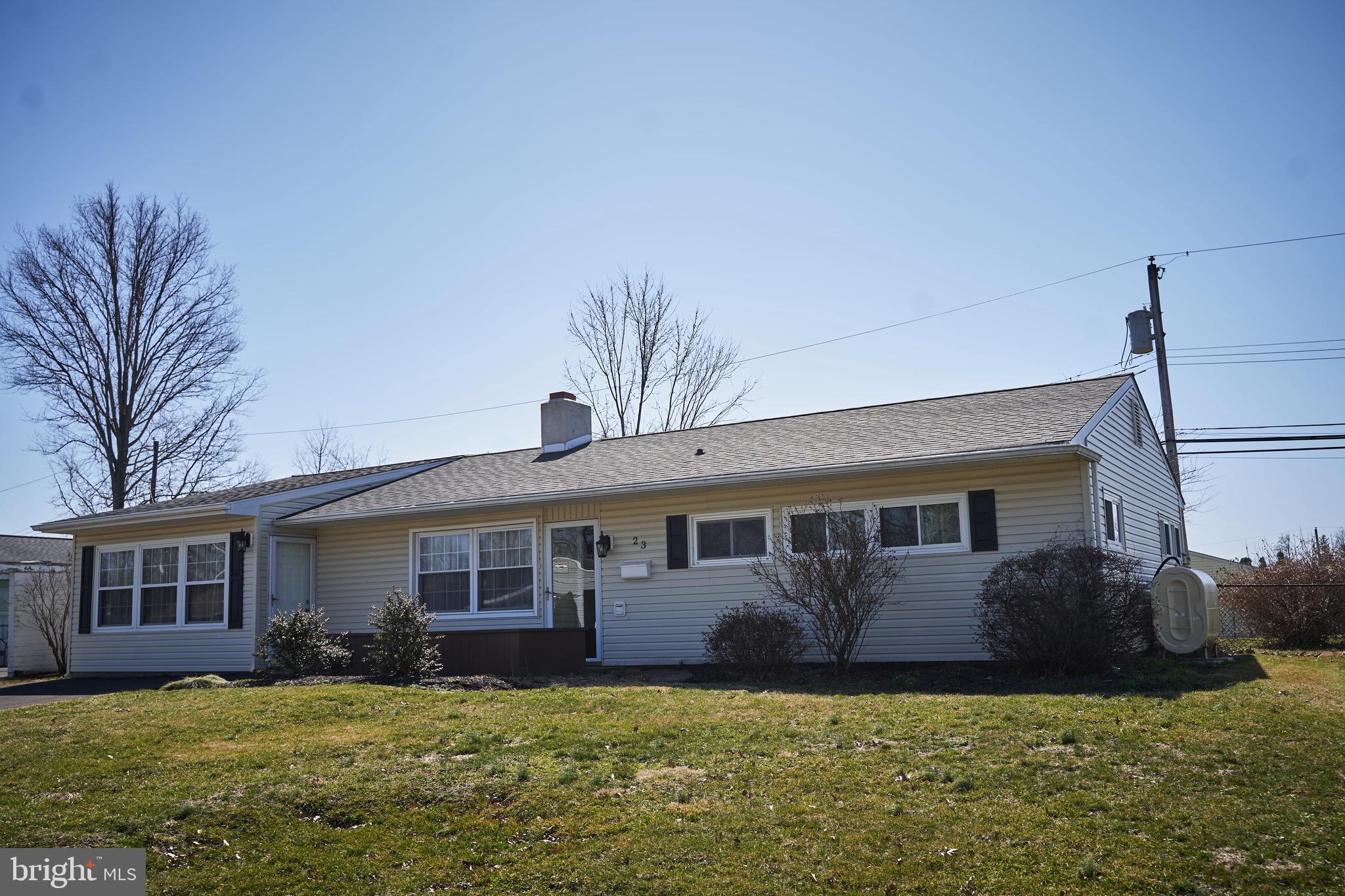 23 Black Walnut Road Levittown, PA 19057 - Photo 2 of 32 Gallery Image 2
