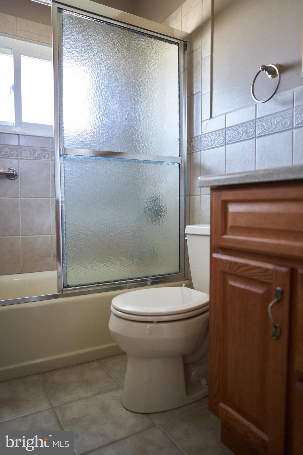 23 Black Walnut Road Levittown, PA 19057 - Photo 13 of 32 Gallery Image 13