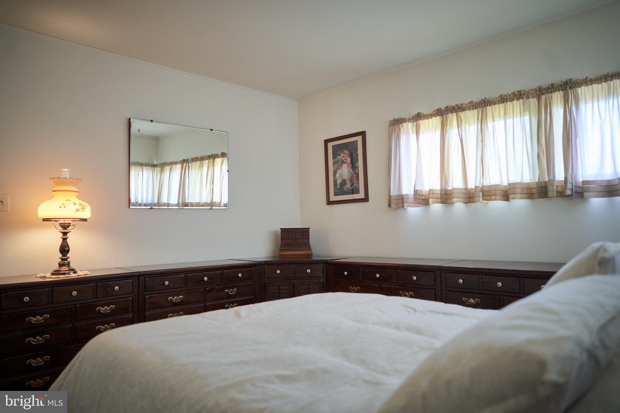 23 Black Walnut Road Levittown, PA 19057 - Photo 18 of 32 Gallery Image 18