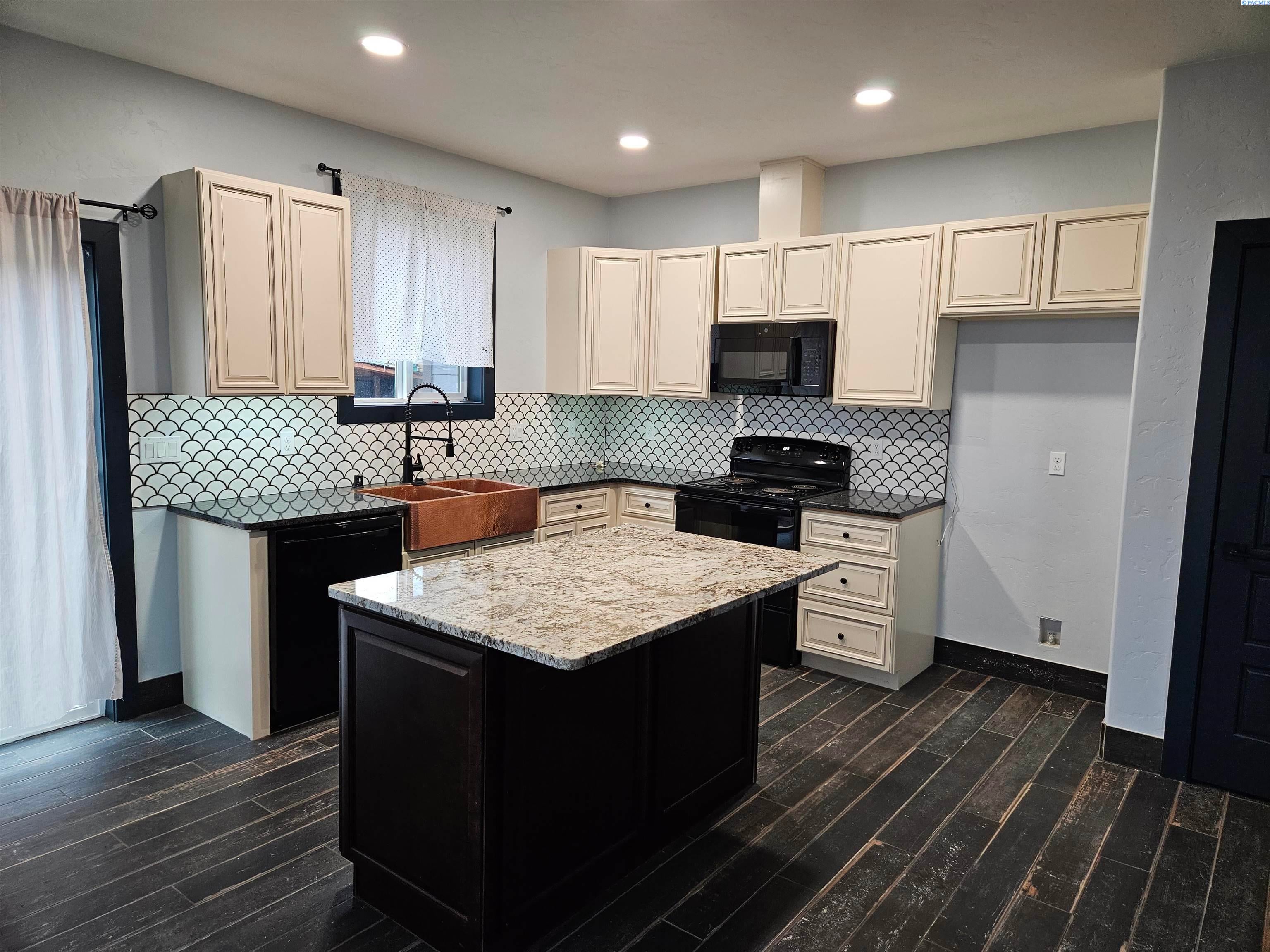 66605 Ranch Road West Richland, WA 99353 - Photo 5 of 15 Gallery Image 5