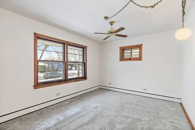 $335,000 | 305 North Craig Place, Lombard, IL 60148