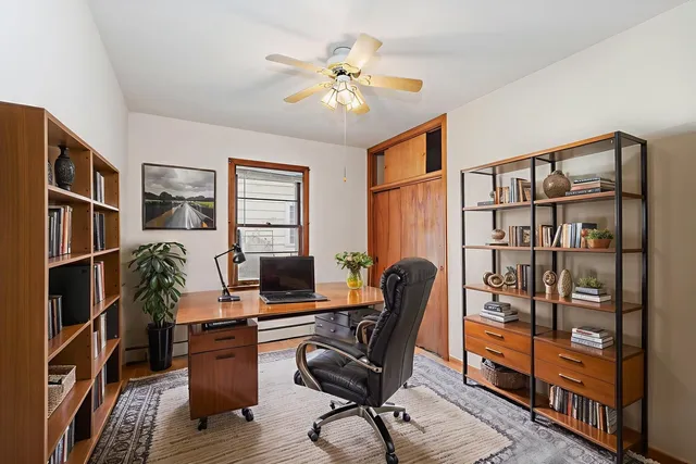 $335,000 | 305 North Craig Place, Lombard, IL 60148