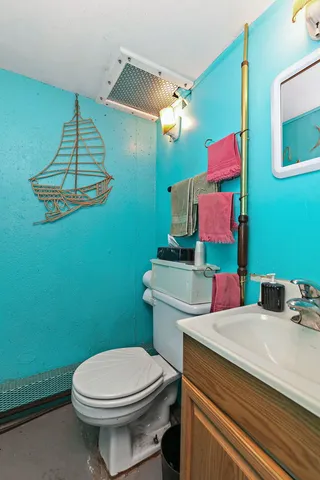 $335,000 | 305 North Craig Place, Lombard, IL 60148