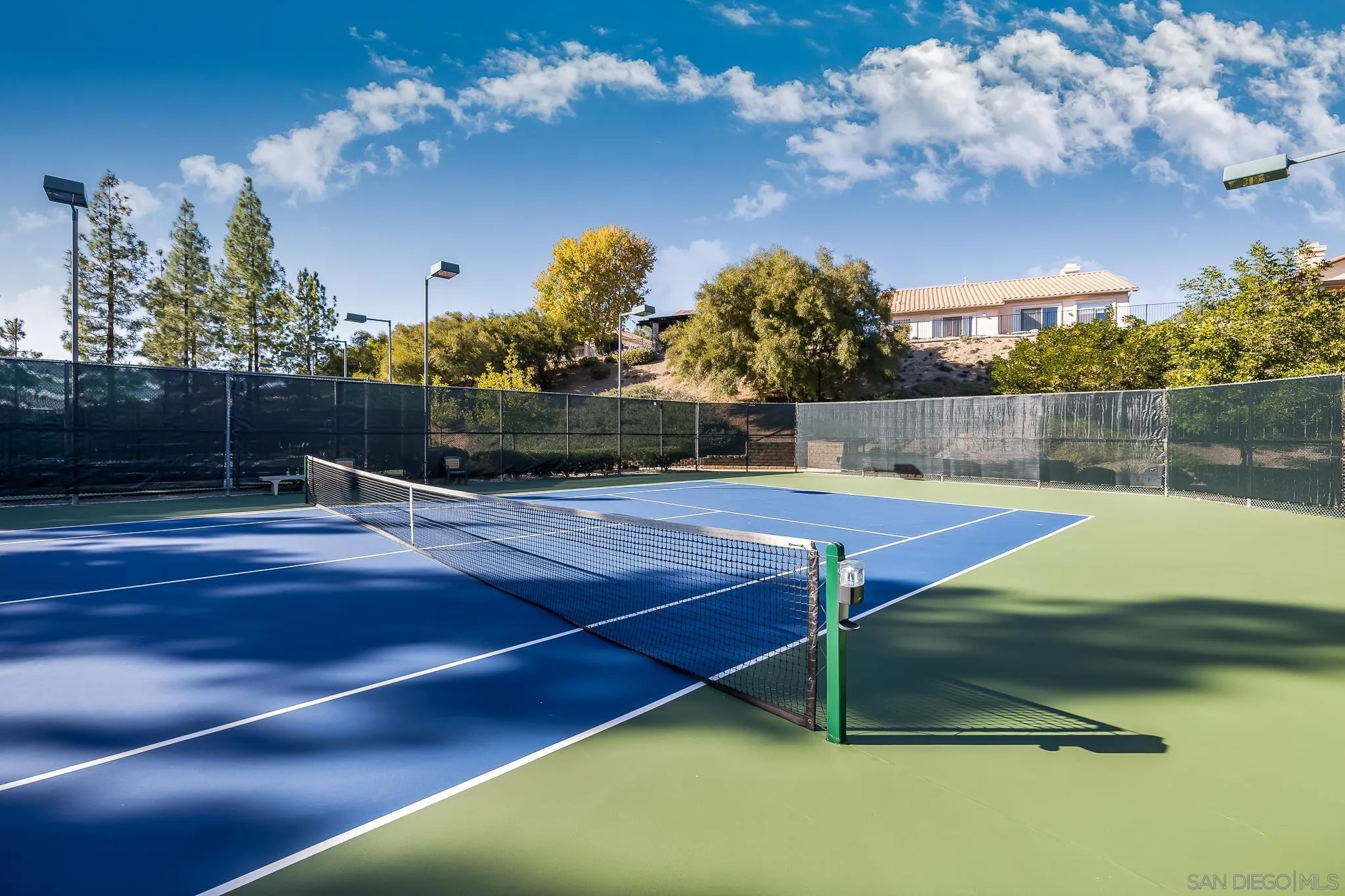 2344 Hyacinth Road Alpine, CA 91901 - Photo 28 of 29 a view of a indoor basketball court