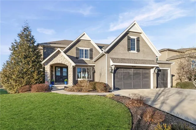 $885,000 | 9600 West 164th Street, Overland Park, KS 66085