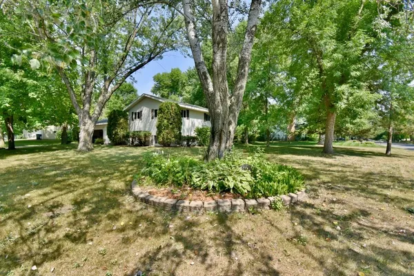$319,900 | 801 Maywood Drive, St. Cloud, MN 56303