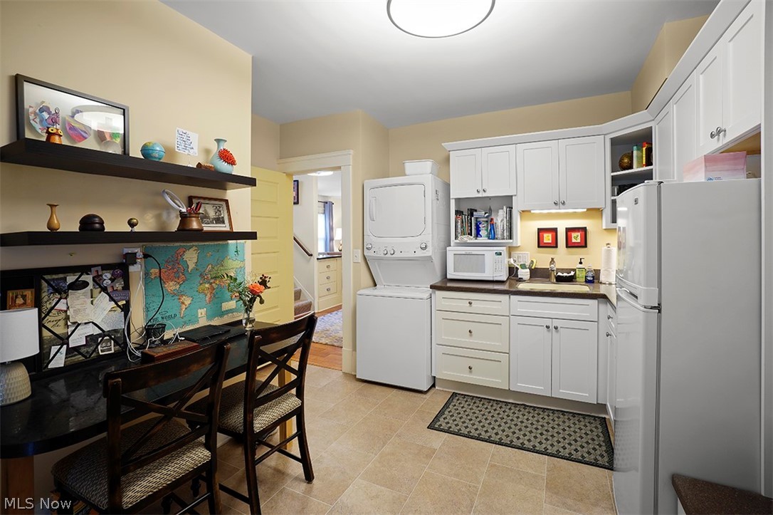 2082 Murray Hill Road Cleveland, OH 44106 - Photo 24 of 35
