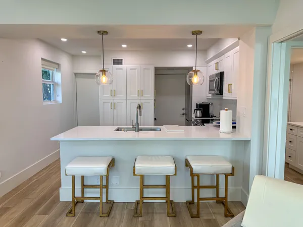 $3,400 | 850 Northeast Spanish River Boulevard, Unit 160, Boca Raton, FL 33431