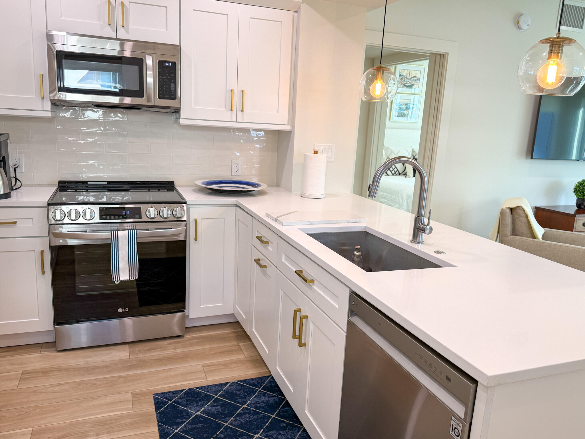 850 Northeast Spanish River Boulevard, Unit 160 Boca Raton, FL 33431 - Photo 7 of 18 IMG_9079