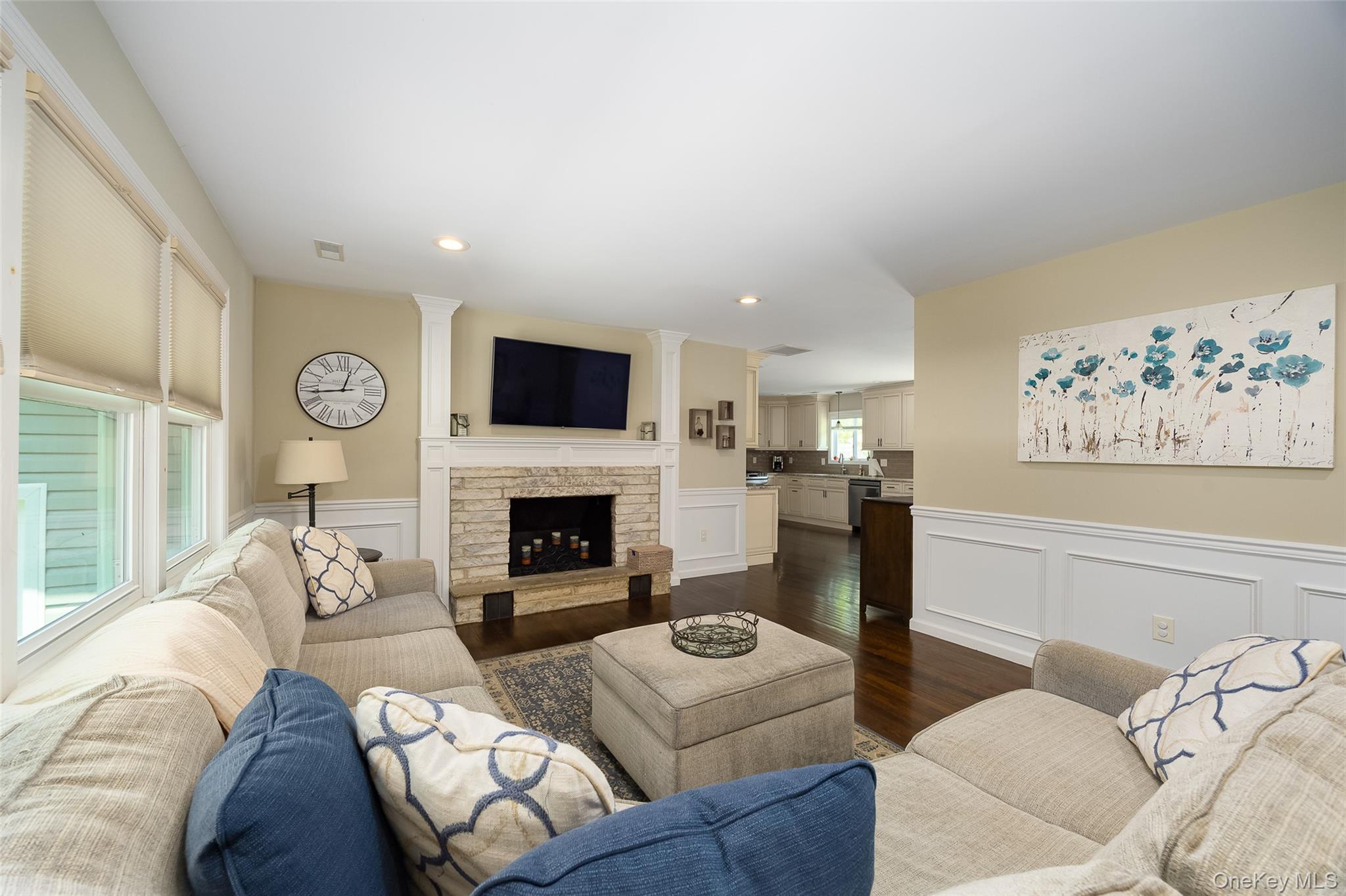 12 Hiview Road Wappingers Falls, NY 12590 - Photo 3 of 32
