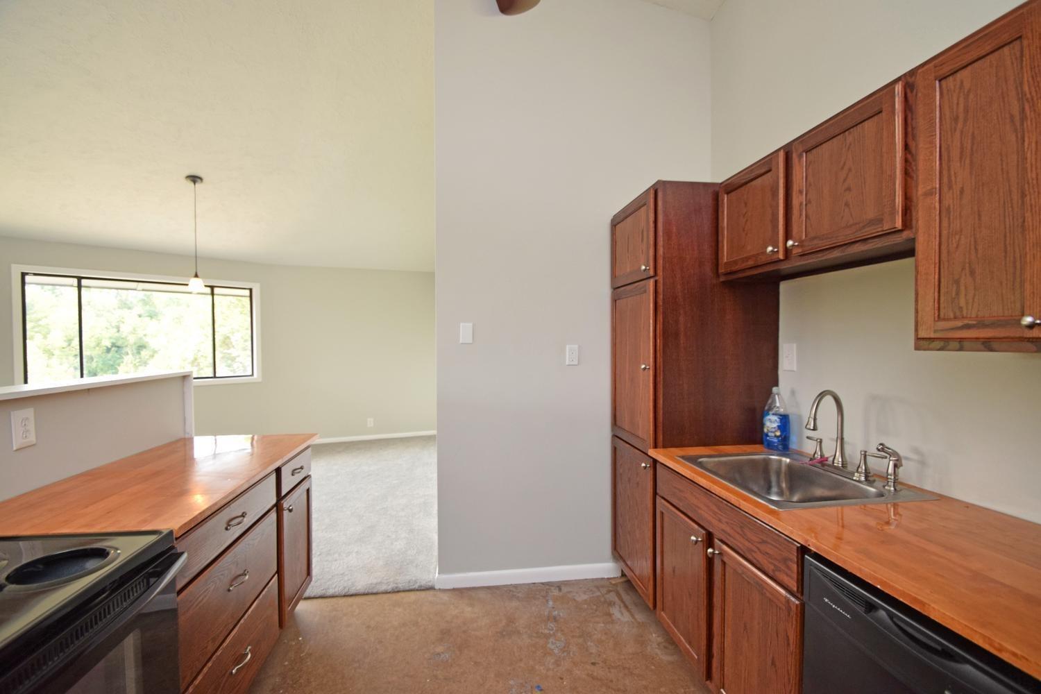 3091 Kleeman Road Cincinnati, OH 45211 - Photo 19 of 37