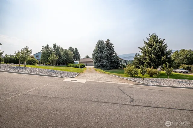 $797,500 | 326 23rd Street Northeast, East Wenatchee, WA 98802