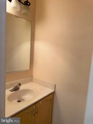 $3,000 | 605 Warrenton Terrace Northeast, Leesburg, VA 20176