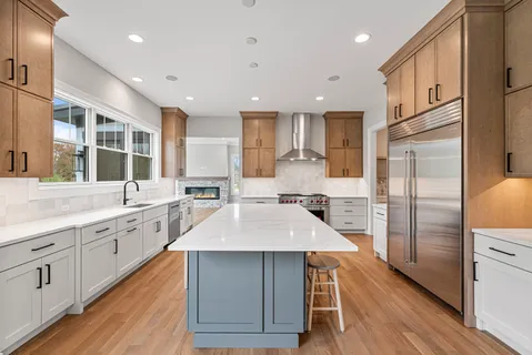 $3,750,000 | 1959 Windridge Drive, Lake Forest, IL 60045