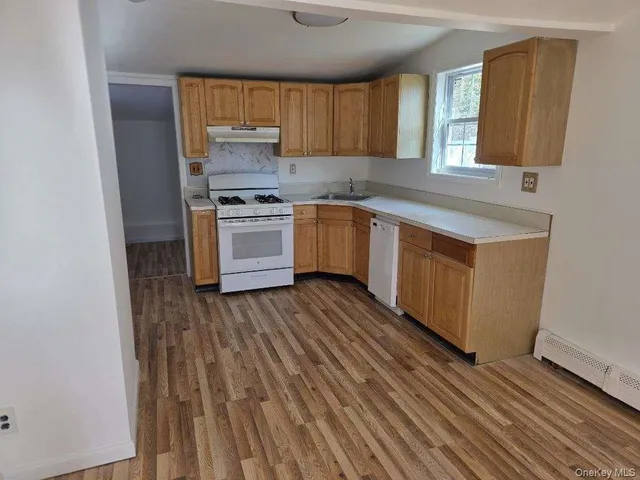 $699,990 | 125 Greenwood Drive, North Babylon, NY 11703