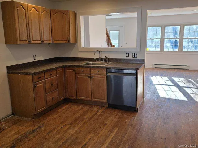 $699,990 | 125 Greenwood Drive, North Babylon, NY 11703