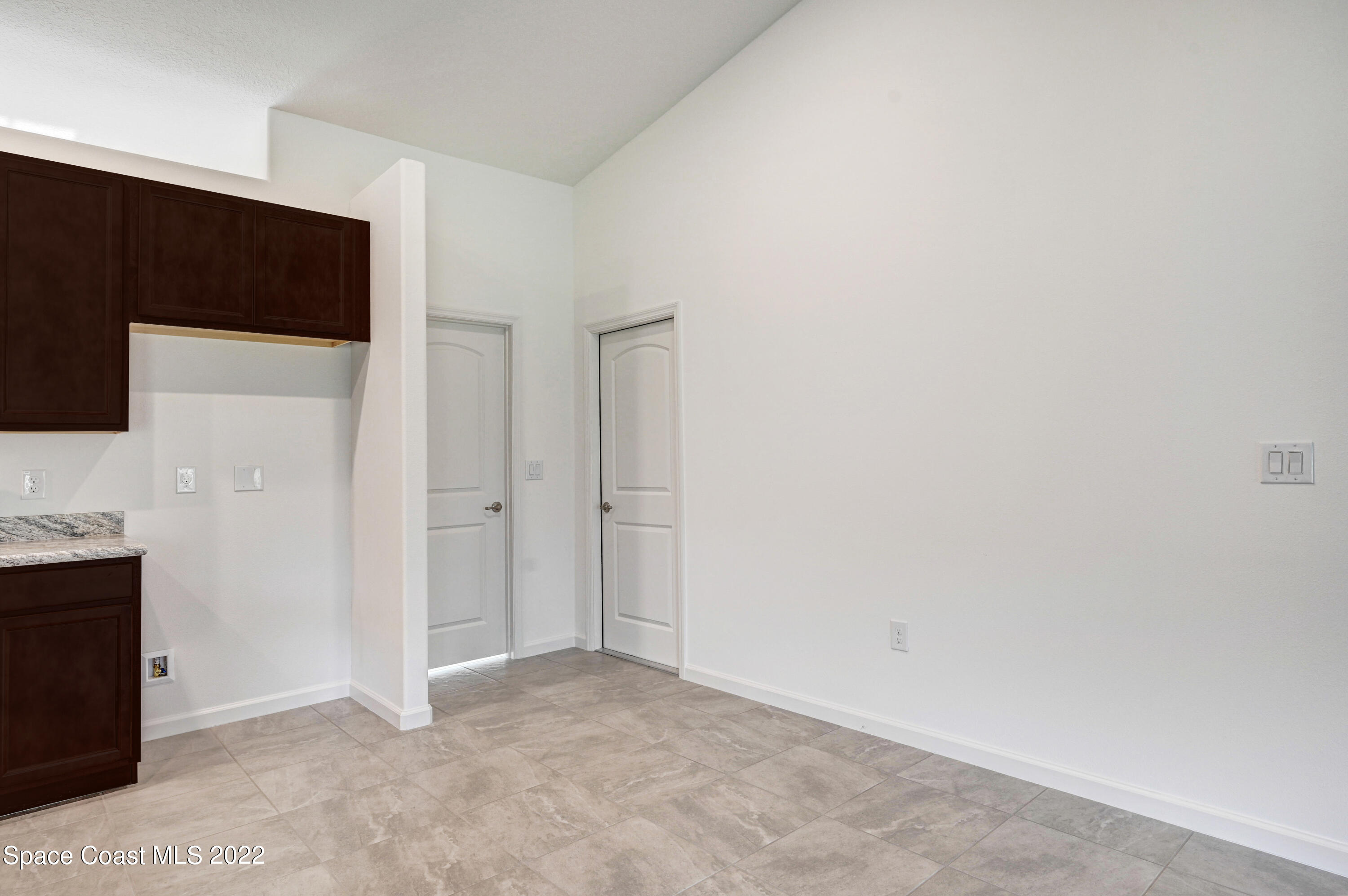 561 Scenic Road Palm Bay, FL 32908 - Photo 19 of 40 a view of an empty room