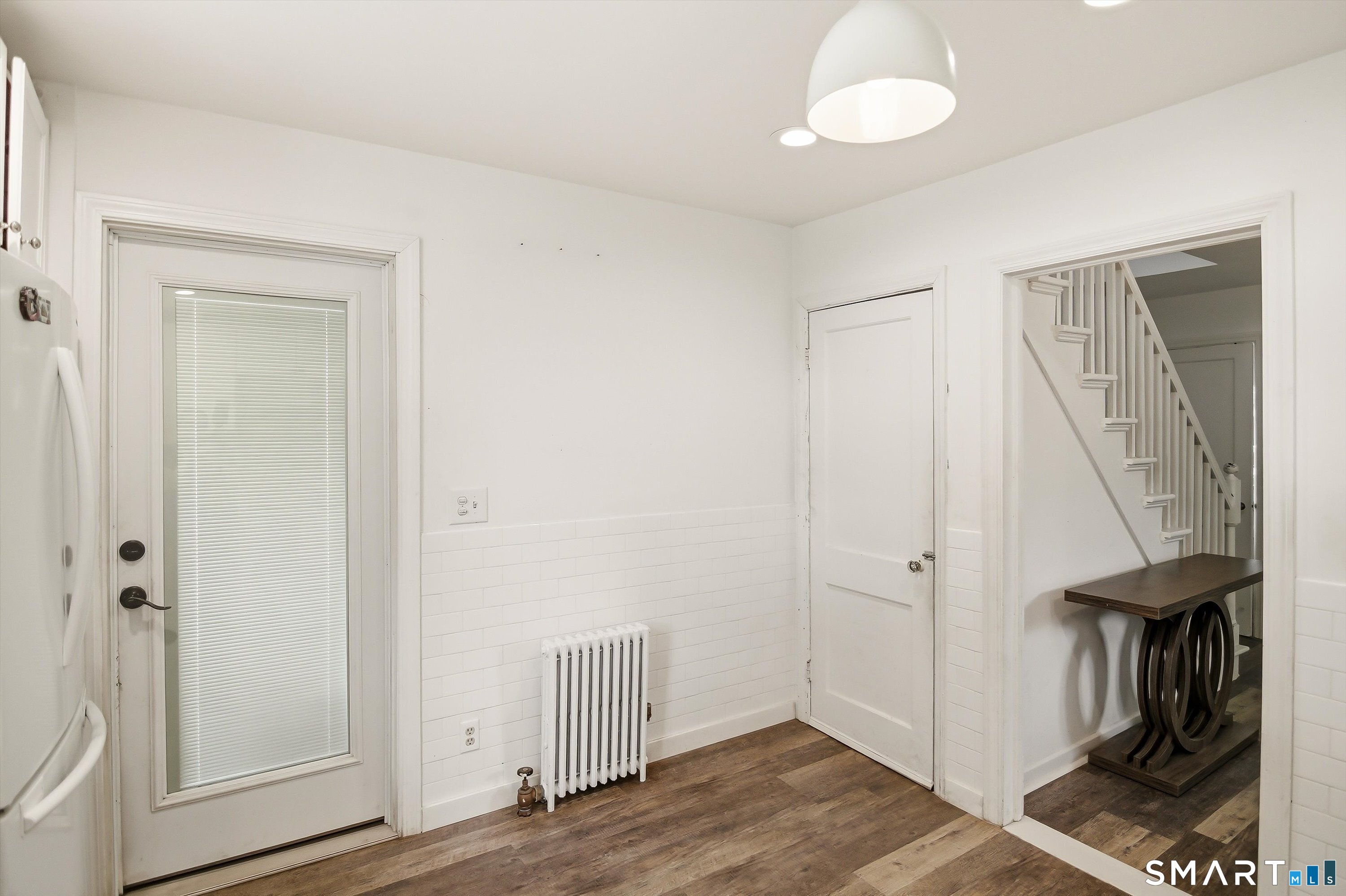 506 Lighthouse Road New Haven, CT 06512 - Photo 13 of 40