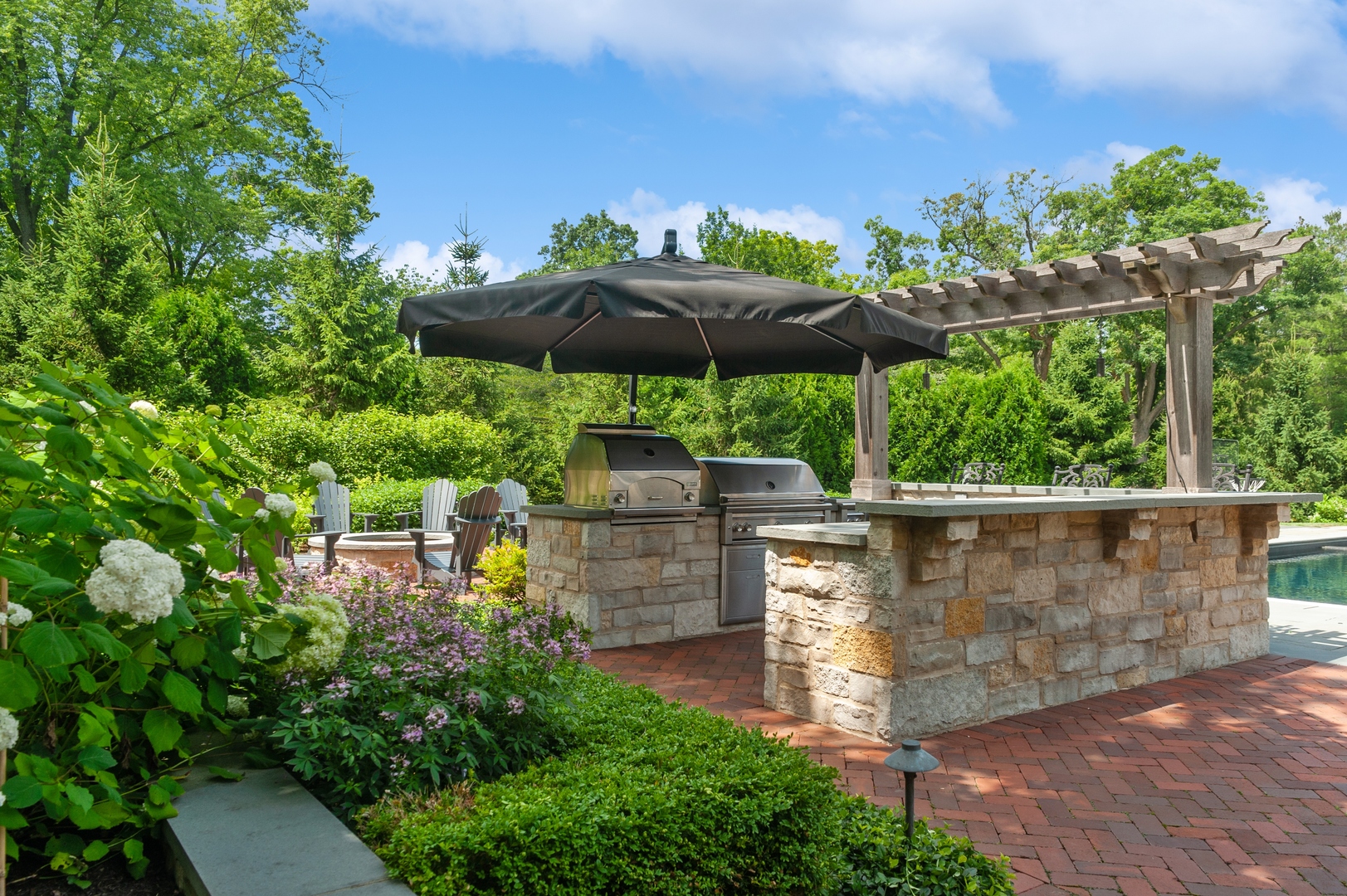 1120 Elm Tree Road Lake Forest, IL 60045 - Photo 9 of 10 an aerial view of a house with outdoor space