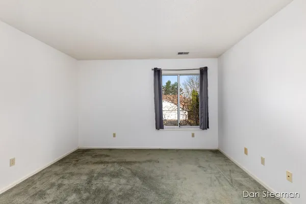 $249,900 | 3116 Windcrest Court Northeast, Grand Rapids, MI 49525