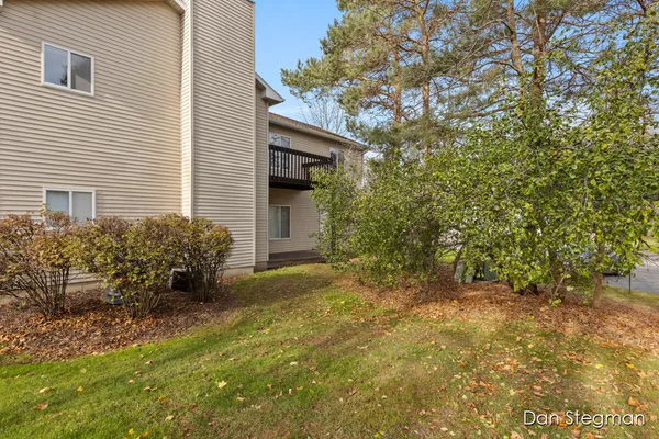 $249,900 | 3116 Windcrest Court Northeast, Grand Rapids, MI 49525