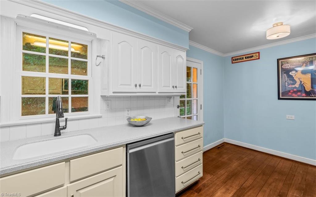 809 Hillcrest Drive High Point, NC 27262 - Photo 19 of 50