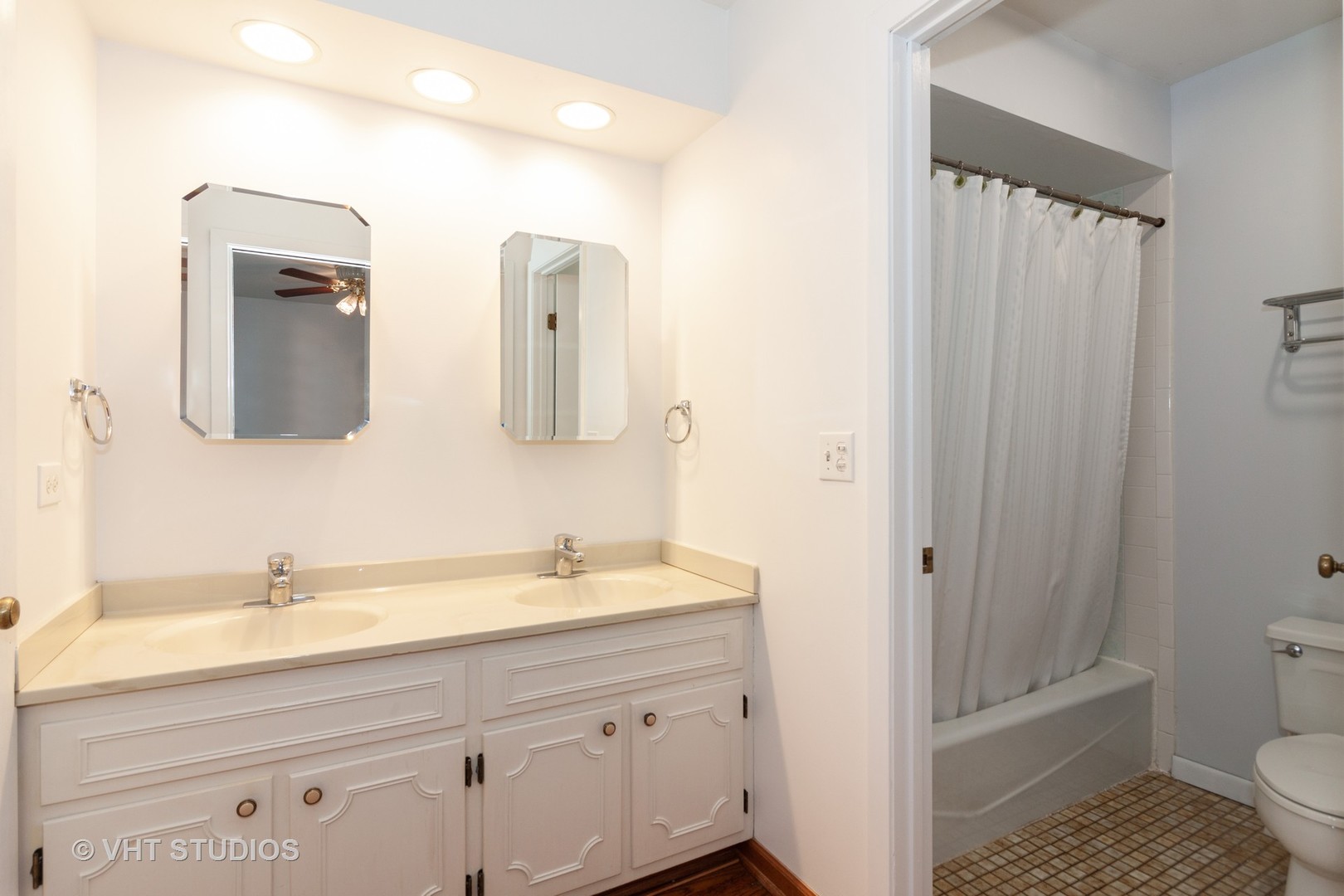 755 West Bauer Road Naperville, IL 60563 - Photo 14 of 24