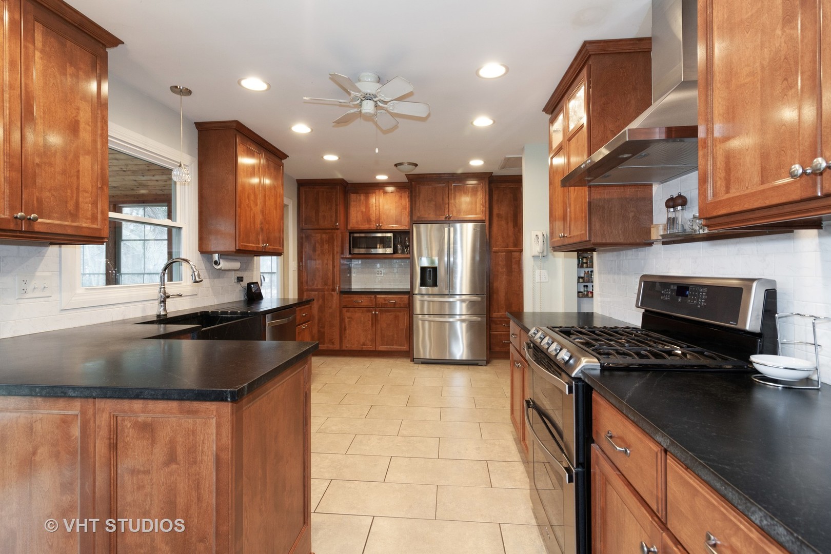 755 West Bauer Road Naperville, IL 60563 - Photo 7 of 24