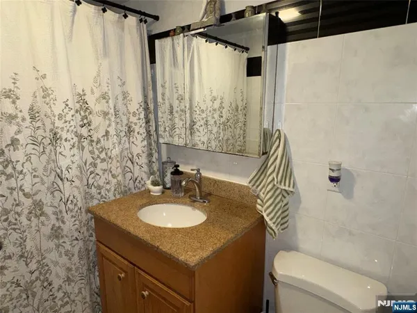 $2,200 | 542 Prospect Place, Lyndhurst, NJ 07071