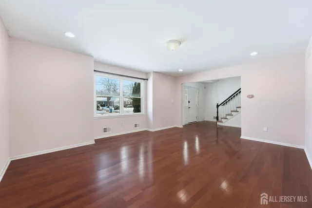 $720,000 | 1484 Osage Road, North Brunswick, NJ 08902