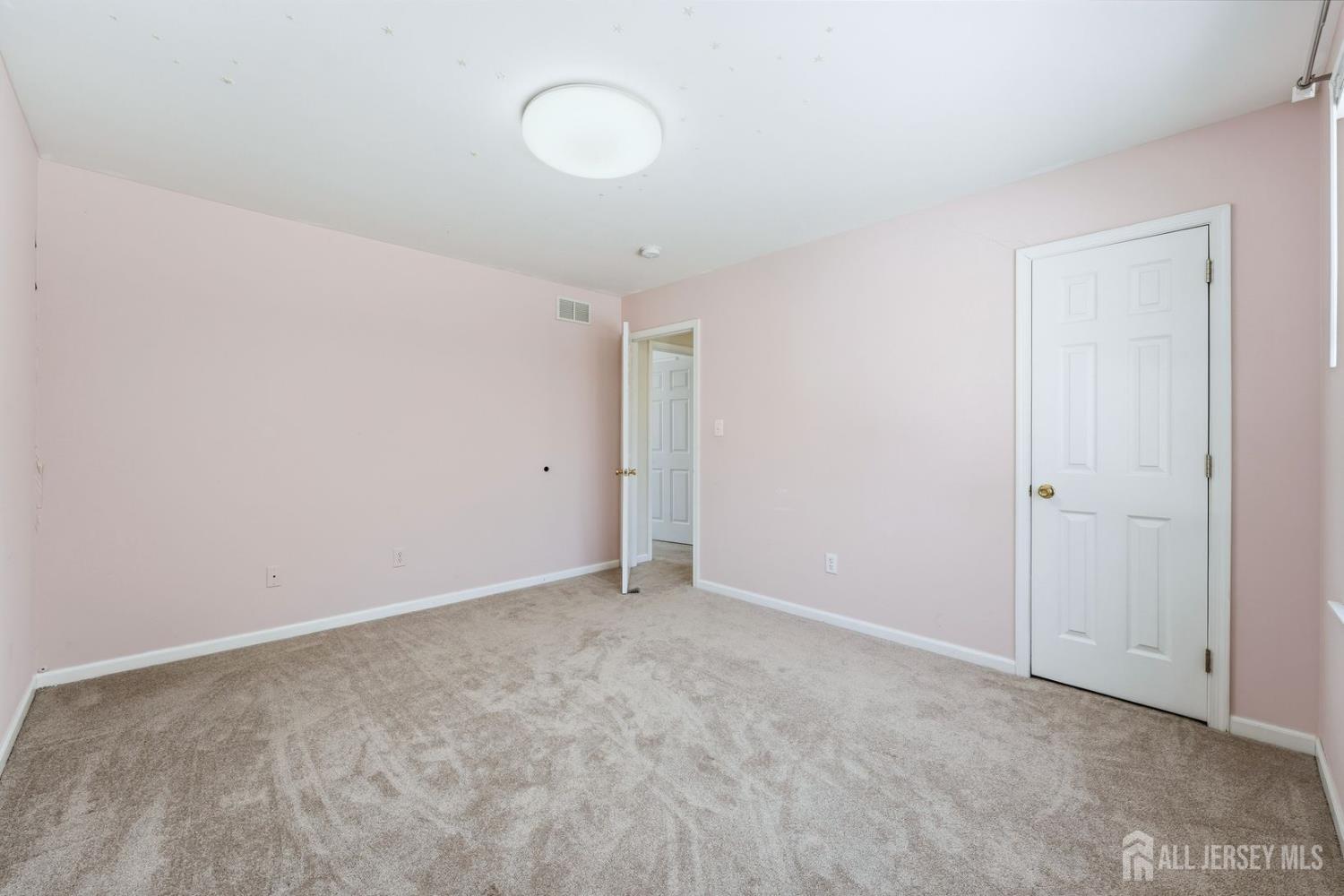 1484 Osage Road North Brunswick, NJ 08902 - Photo 24 of 35