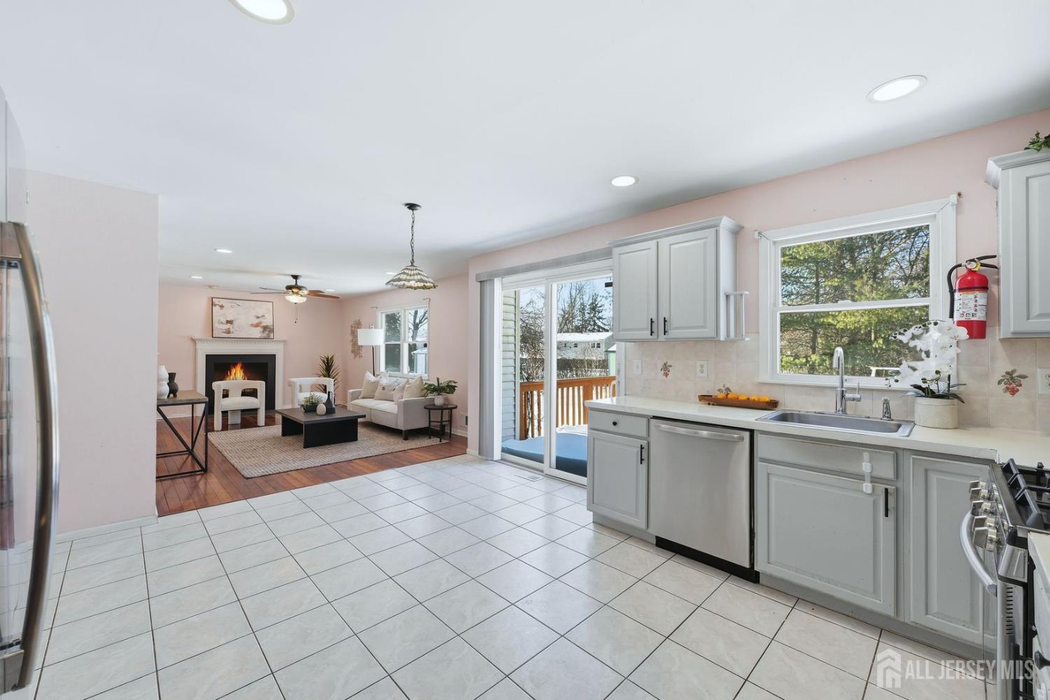 1484 Osage Road North Brunswick, NJ 08902 - Photo 7 of 35