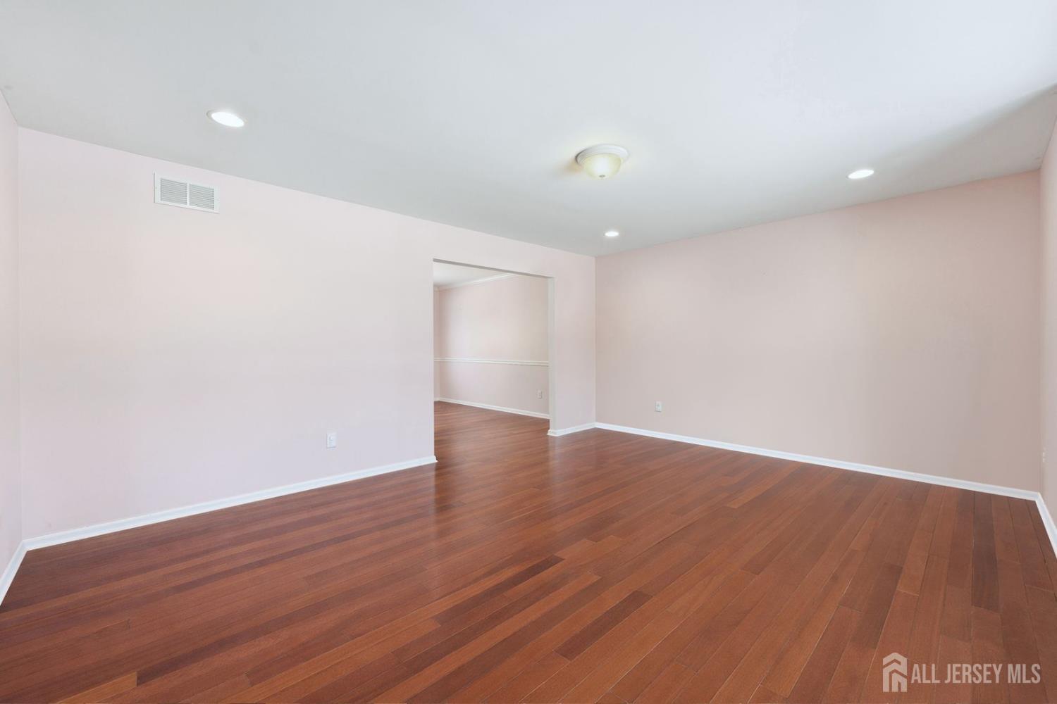 1484 Osage Road North Brunswick, NJ 08902 - Photo 9 of 35