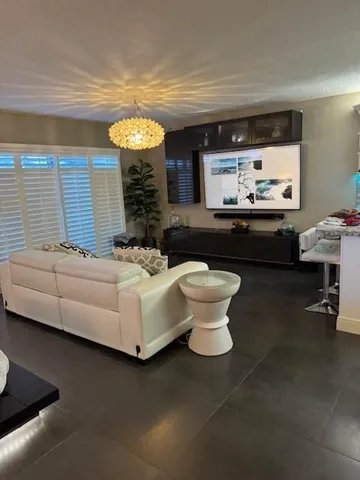 $195,500 | 1901 South Ocean Drive, Unit 102, Hollywood, FL 33019