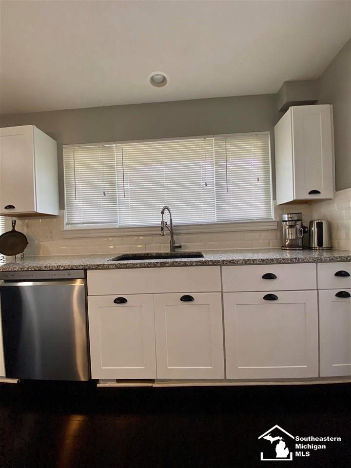 1843 Goddard Road Wyandotte, MI 48192 - Photo 26 of 67 50013869-26.JPG