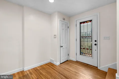 an empty room with closet