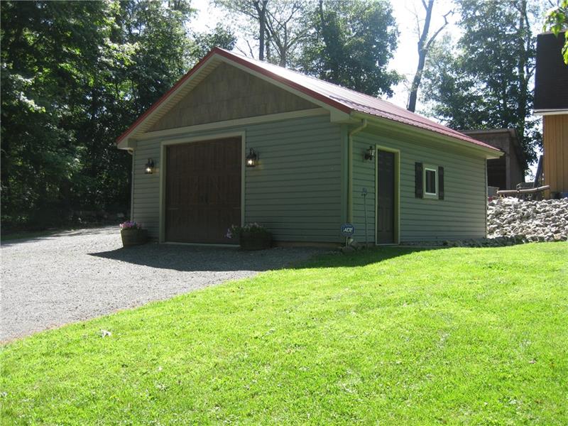 497 Cannery Road Mercer, PA 16137 - Photo 6 of 25 Detached garage