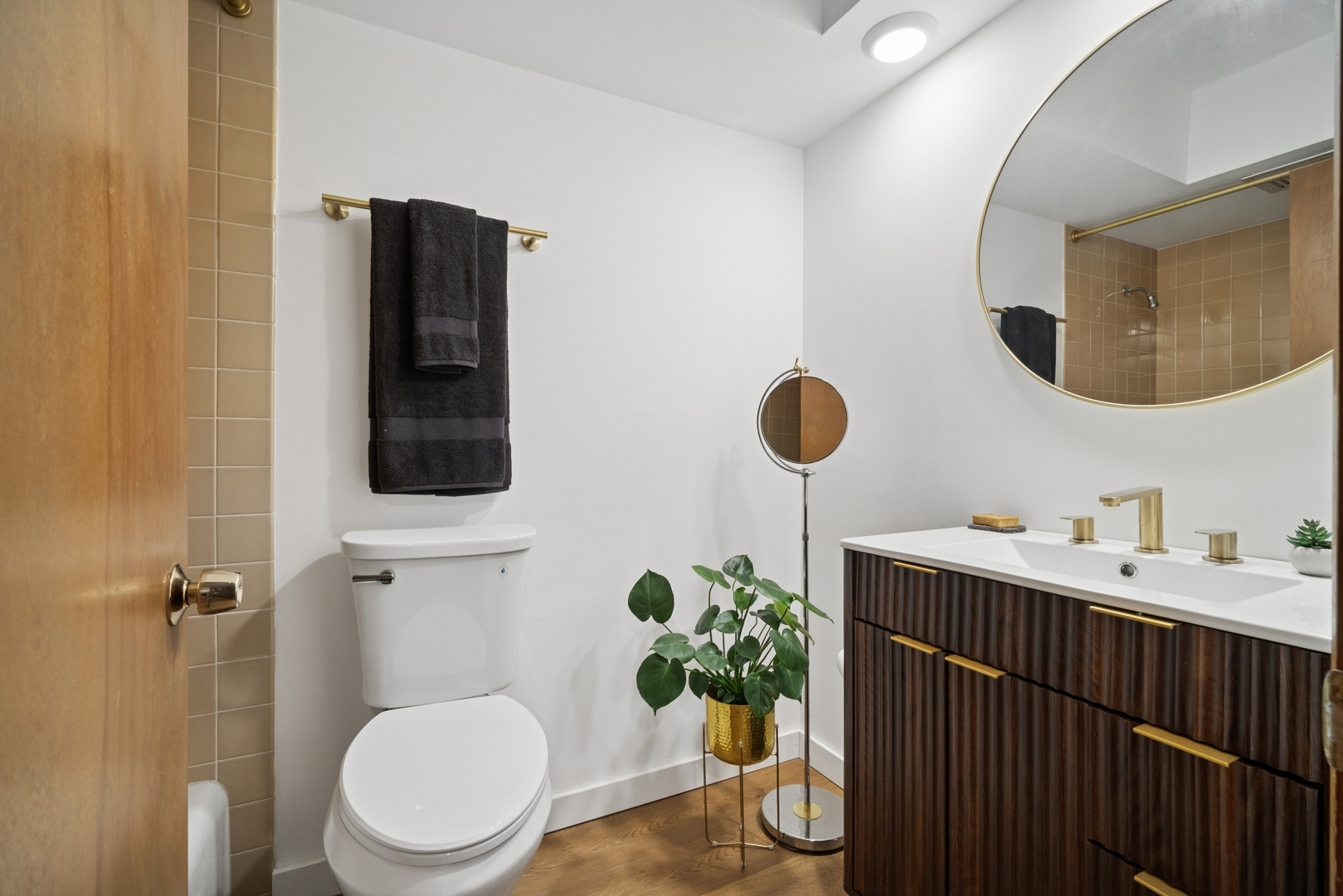 900 South River Road, Unit 4B Des Plaines, IL 60016 - Photo 16 of 23 Gallery Image 16