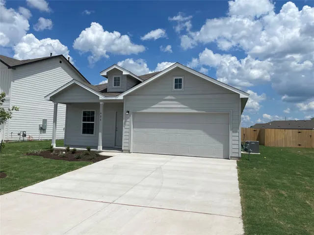 $1,775 | 428 Halfmoon Drive, Lockhart, TX 78644