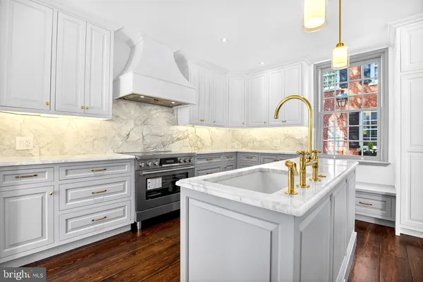 $1,450,000 | 303 South American Street, Philadelphia, PA 19106