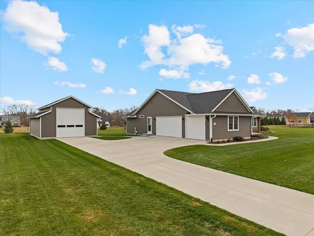 $535,000 | 11320 31st St Drive West, Milan, IL 61264