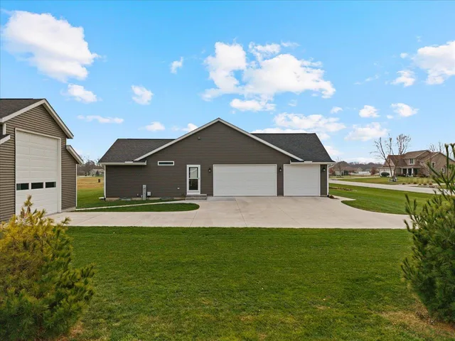 $535,000 | 11320 31st St Drive West, Milan, IL 61264