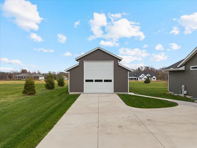 $535,000 | 11320 31st St Drive West, Milan, IL 61264