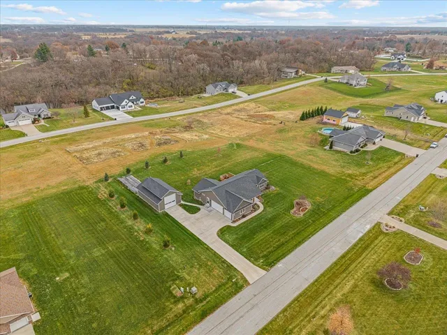 $535,000 | 11320 31st St Drive West, Milan, IL 61264