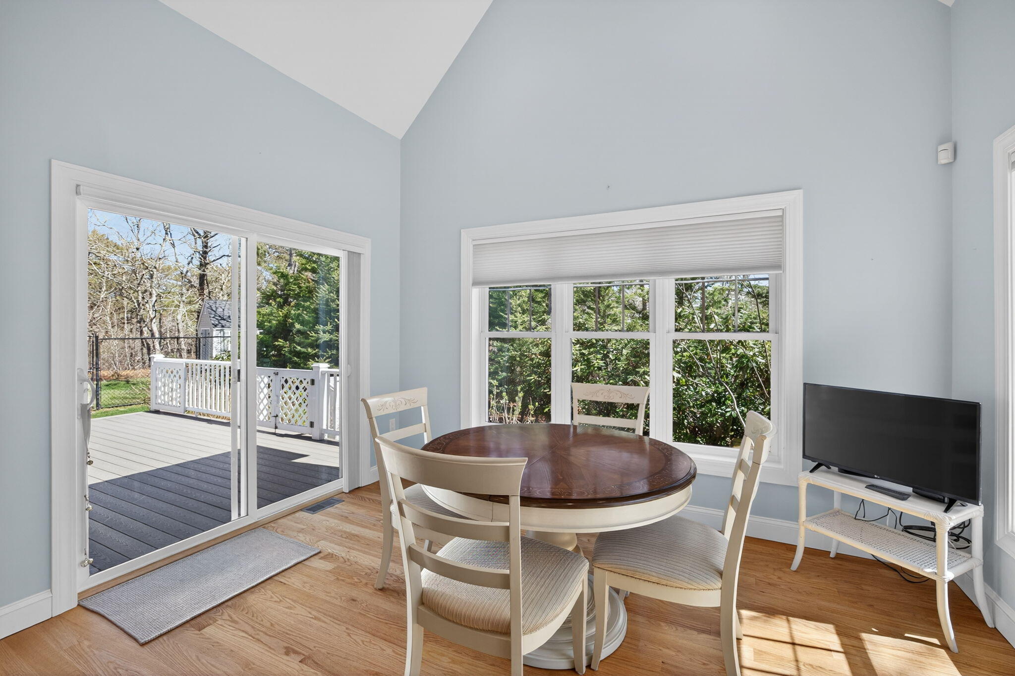 72 Winstead Road Brewster, MA 02631 - Photo 20 of 46 Breakfast Area
