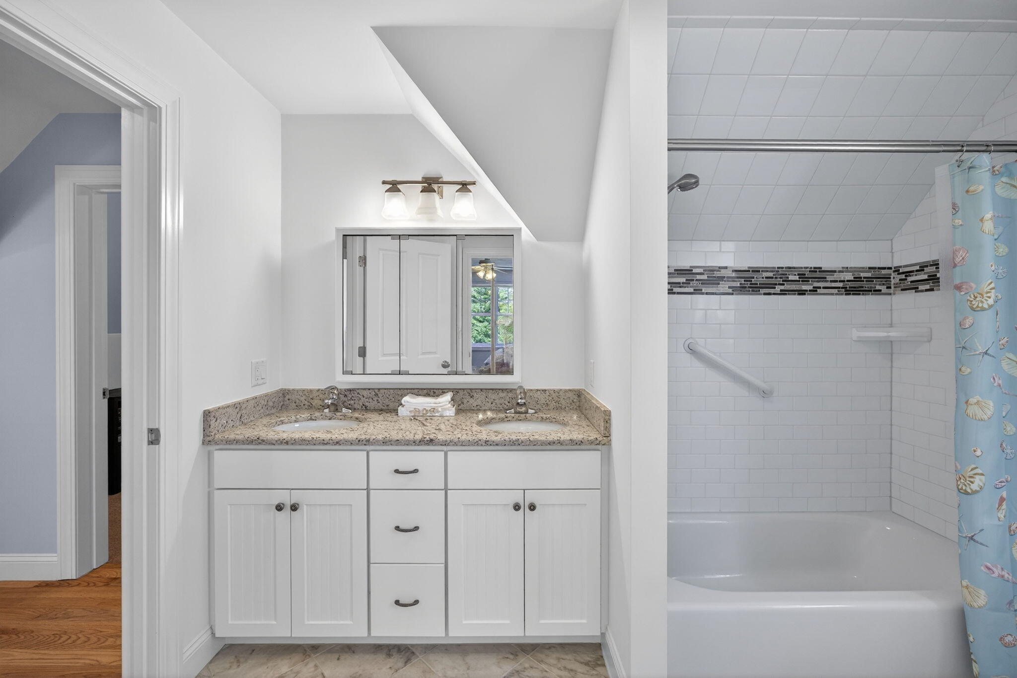 72 Winstead Road Brewster, MA 02631 - Photo 31 of 46 Guest Bath