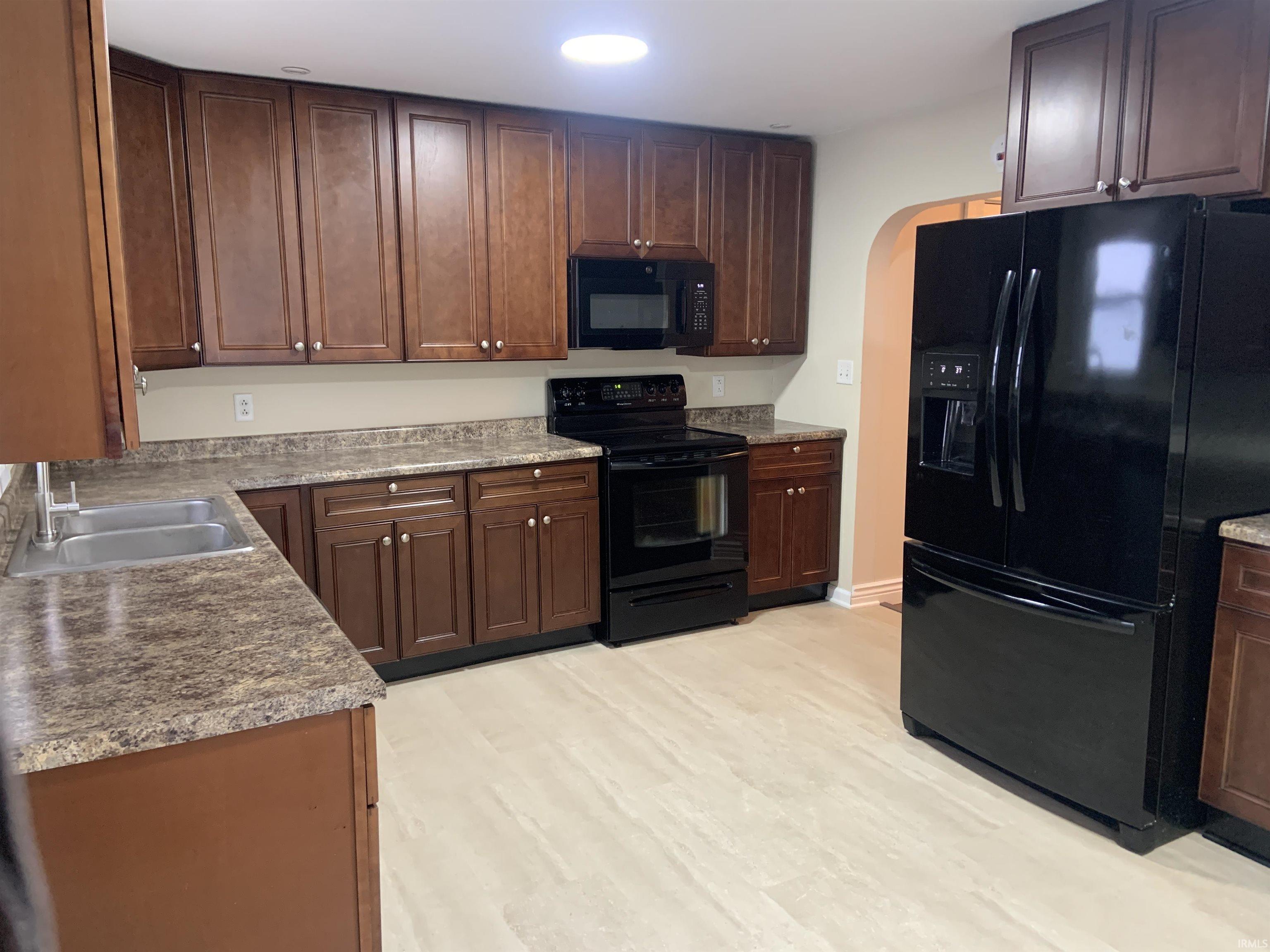 25207 Rider Road Monroeville, IN 46773 - Photo 4 of 33