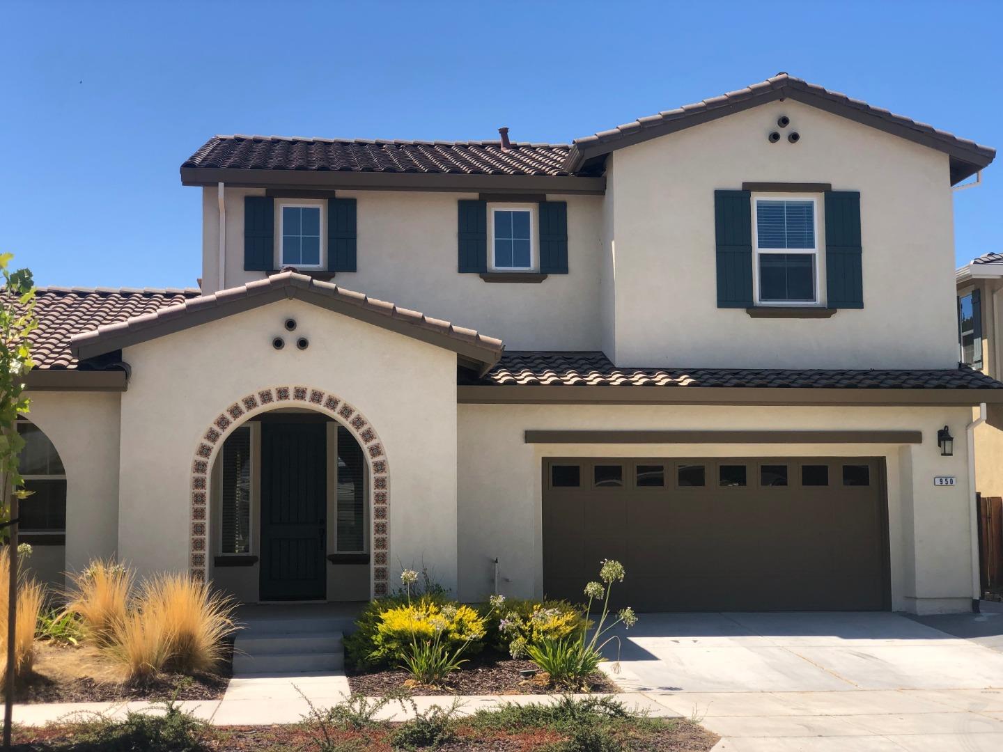 950 Puma Way Gilroy, CA 95020 - Photo 2 of 17 a front view of a house